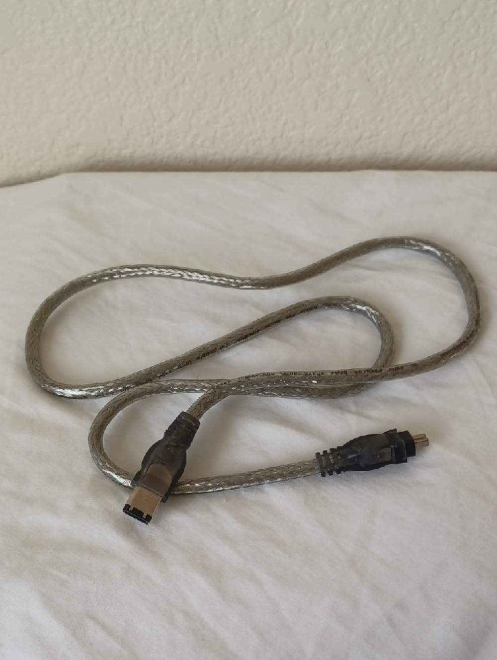 3/$25 SALE Belkin Pro Series FireWire IEEE 1394 Cable 4 pin to 6 pin 400 Mbps 3'